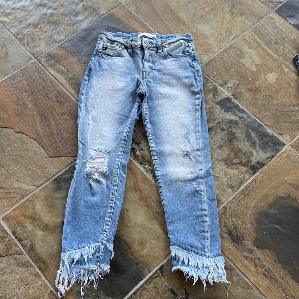 KanCan Light Wash Denim Jeans Distressed with Frayed Bottom Size 5/26 LIKE NEW